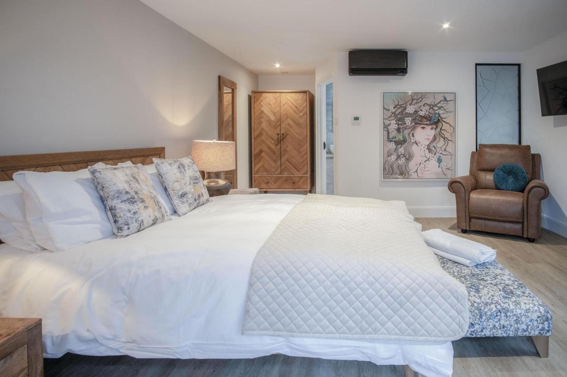 ברקון Suite 1 - Sleeping Giant Hotel - Pen Y Cae Inn מראה חיצוני תמונה